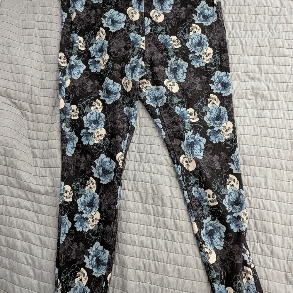 Torrid Black and Blue Floral Leggings